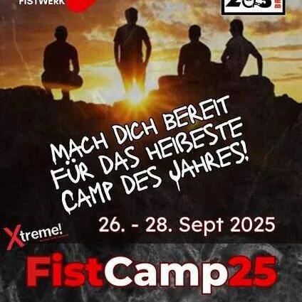 Plakat für FistCamp 25 mit Informationen zu Datum und Veranstaltungsteilnehmern.